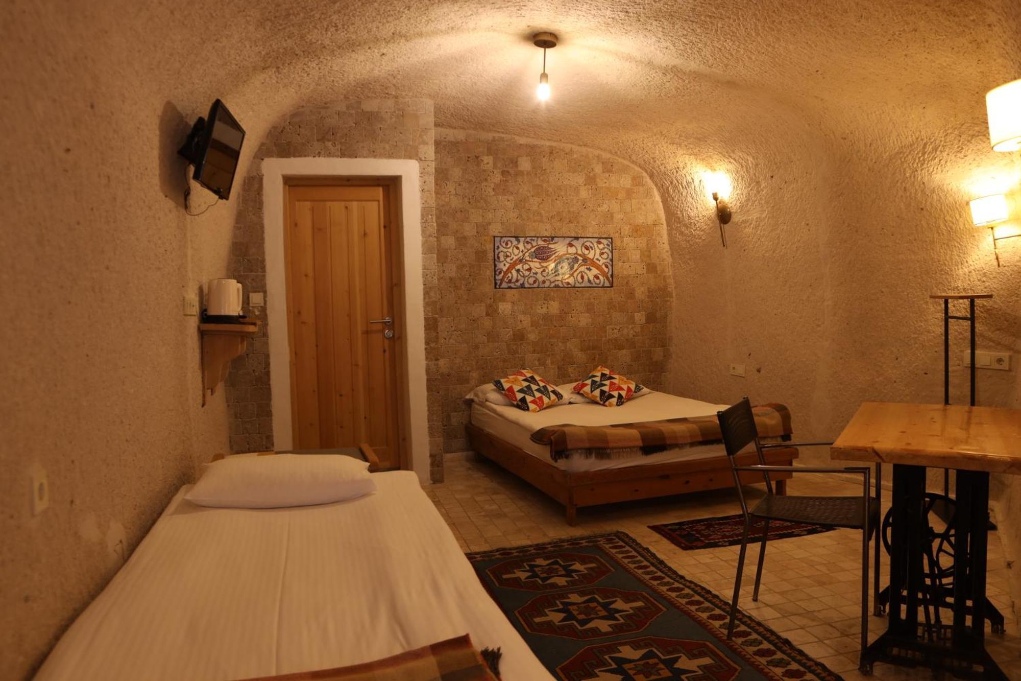 Pinhan Cave Suites Üchisar Bagian luar foto