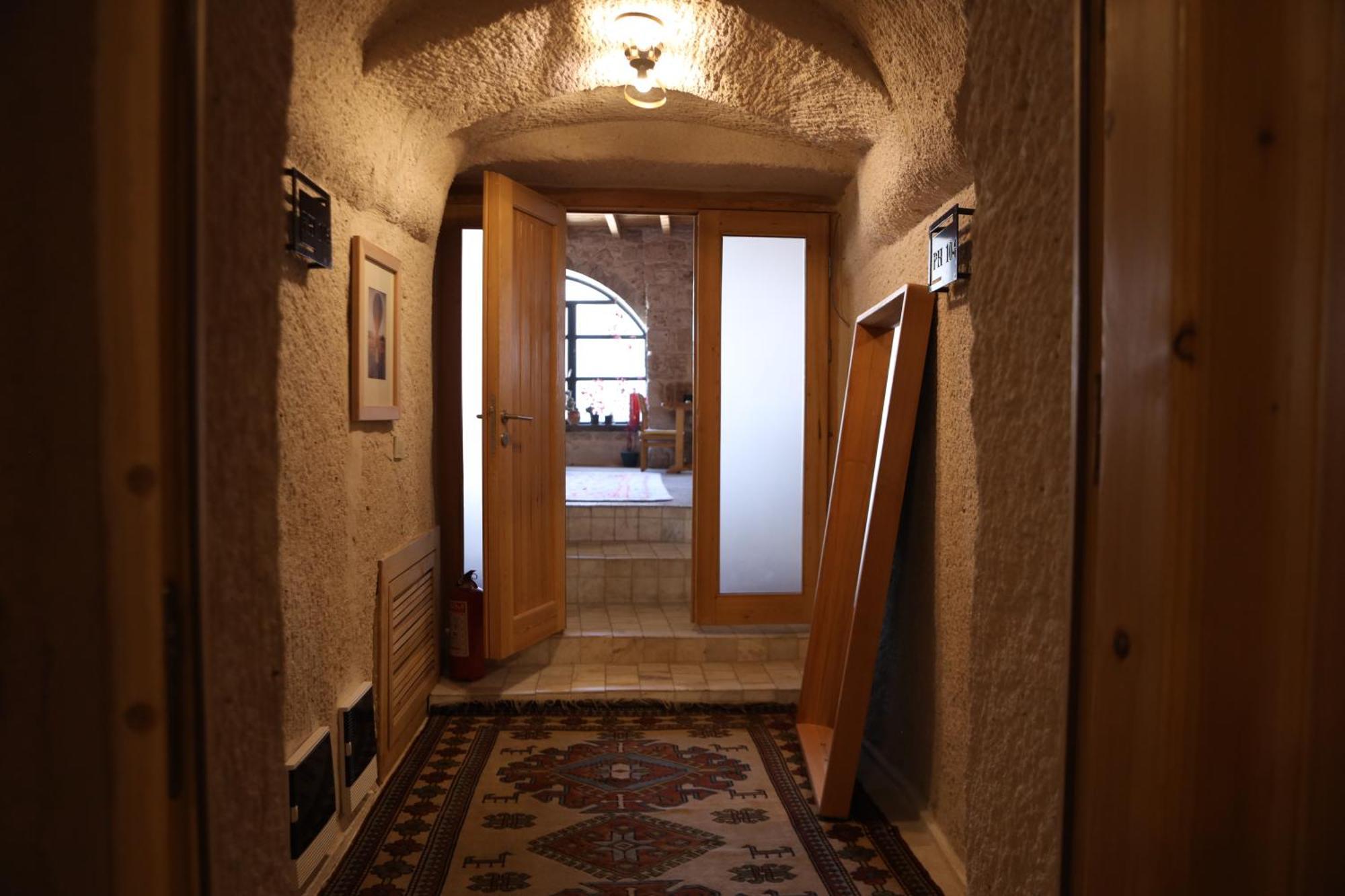 Pinhan Cave Suites Üchisar Bagian luar foto