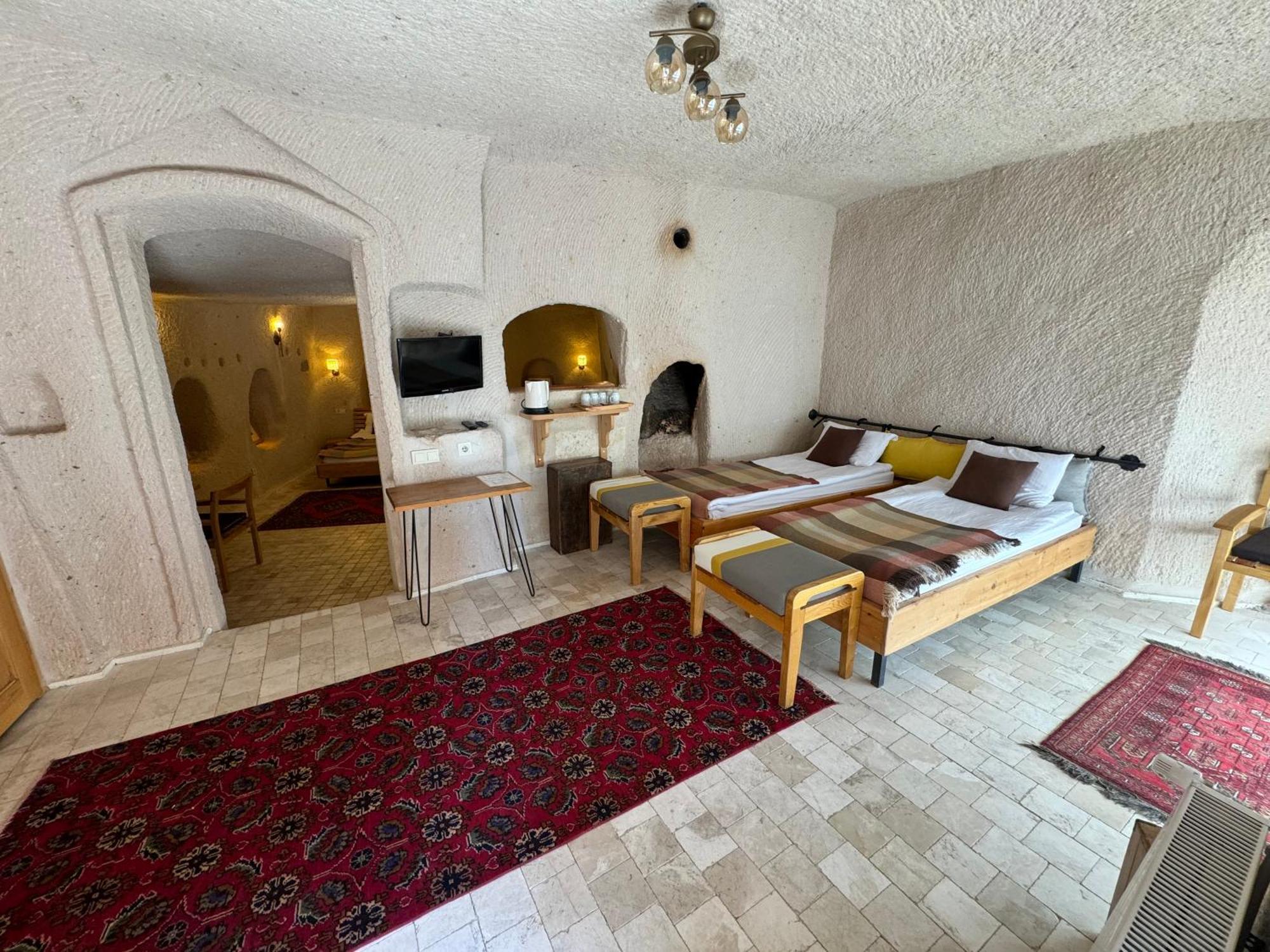 Pinhan Cave Suites Üchisar Bagian luar foto